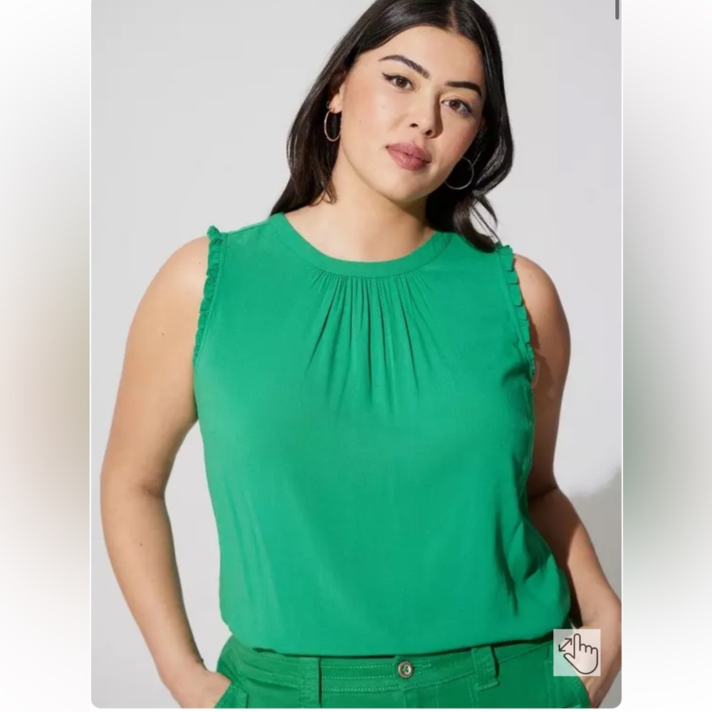 EUC Torrid Size 2- Rayon Slub Ruffle Mock Neck Tank